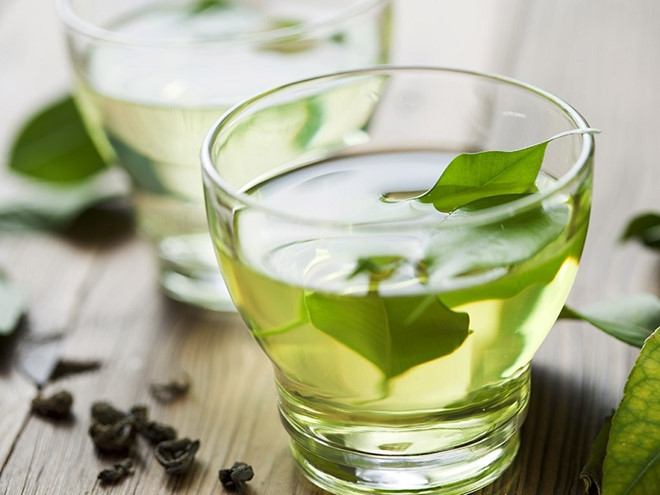Các chất chống oxy hóa tự nhiên trong trà xanh cũng giúp da bạn khỏe mạnh từ bên trong