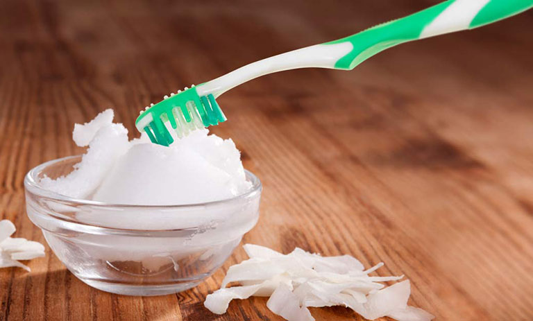 Kem đánh răng kết hợp với muối có thể tăng cường hiệu quả điều trị mụn cám