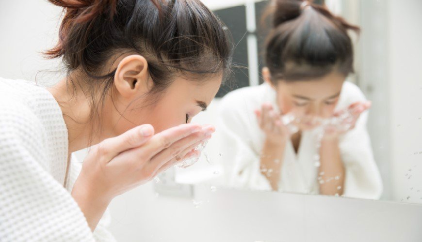 4 bước hướng dẫn cách sử dụng sữa rửa mặt hiệu quả – Beauty Box acne pro