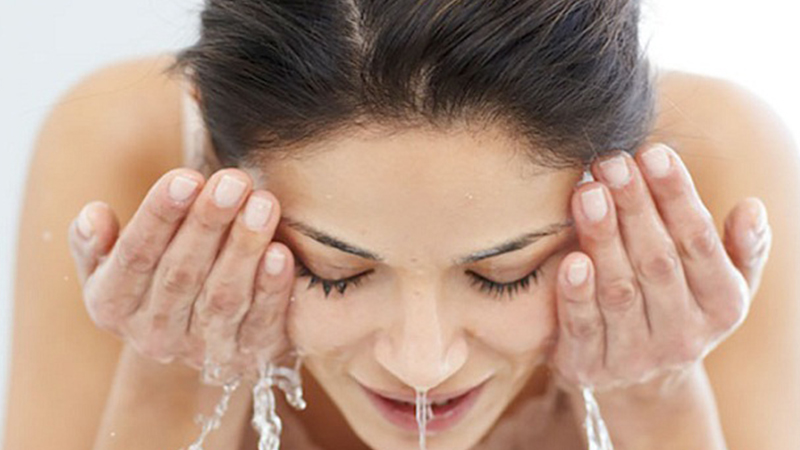 Cách rửa mặt bằng sữa rửa mặt đúng cách cho làn da đẹp gel rửa