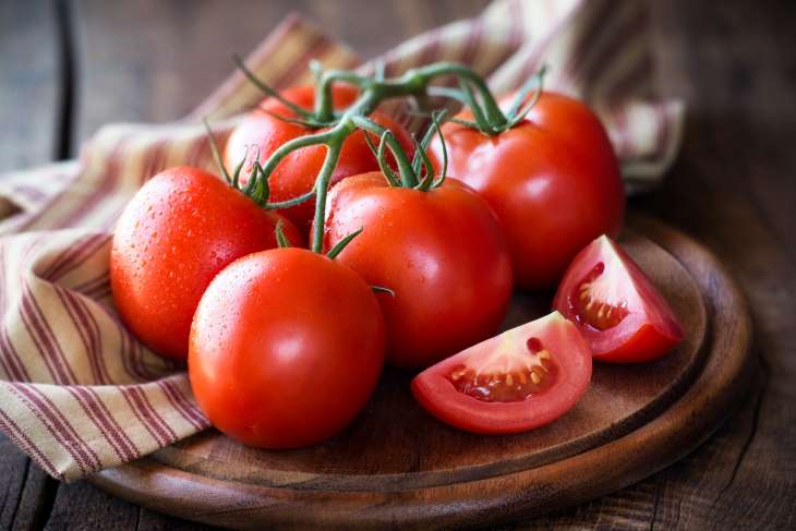 Cà chua được sử dụng như một phương thuốc trị mụn sưng đỏ