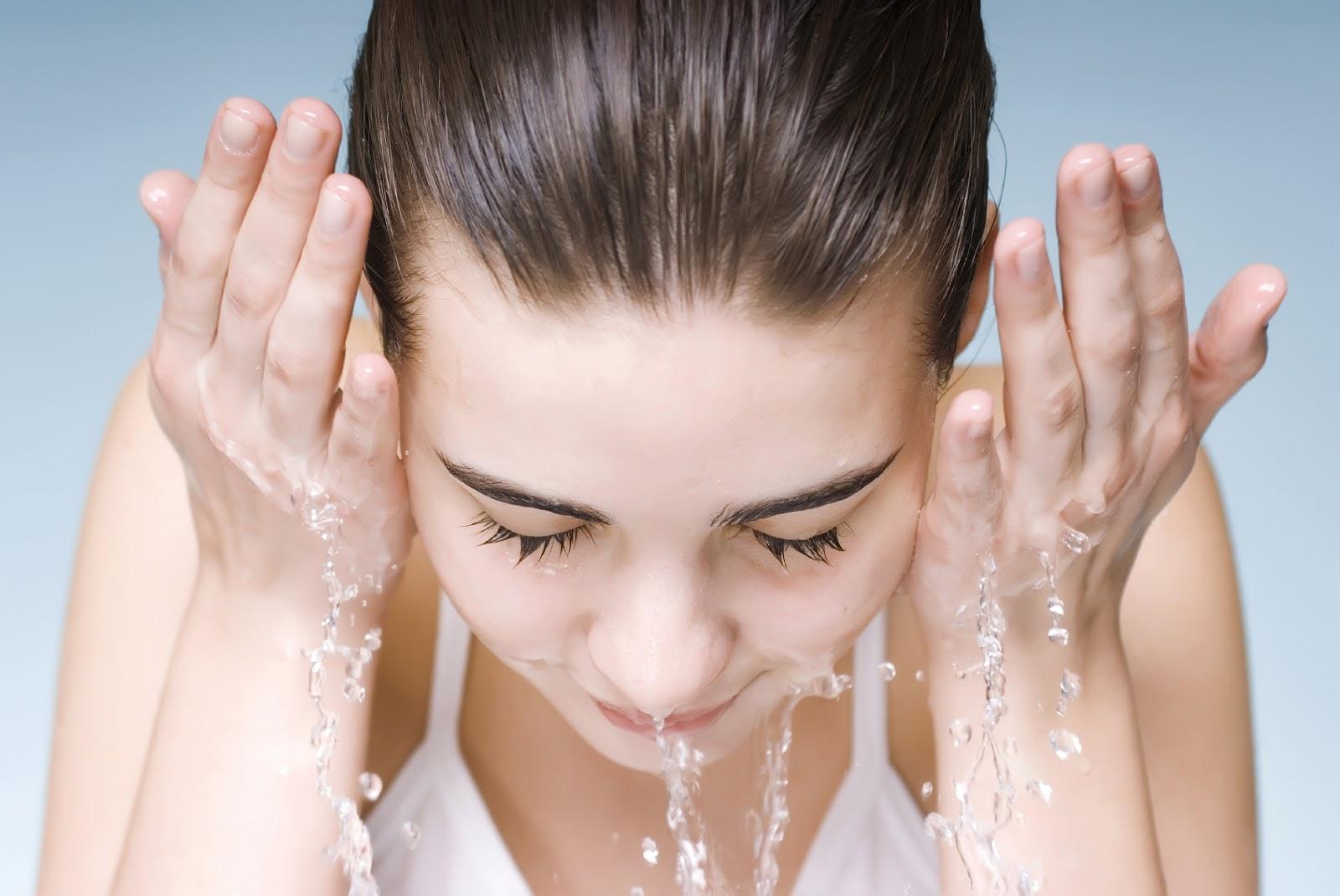 Trước khi sử dụng Skin Fresh có nên rửa mặt bằng sữa rửa mặt không?