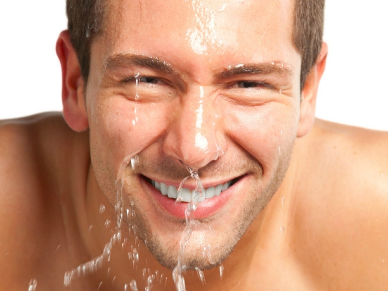 Sữa rửa mặt có tác dụng giúp da được sạch sẽ, thông thoáng hơn
