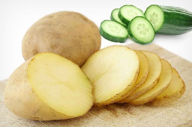 Mặt nạ khoai tây và dưa leo sẽ giúp bạn giảm viêm, làm khô còi mụn nhanh chóng